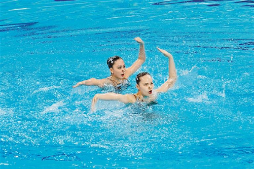 Synchronized swimming double event finals end 