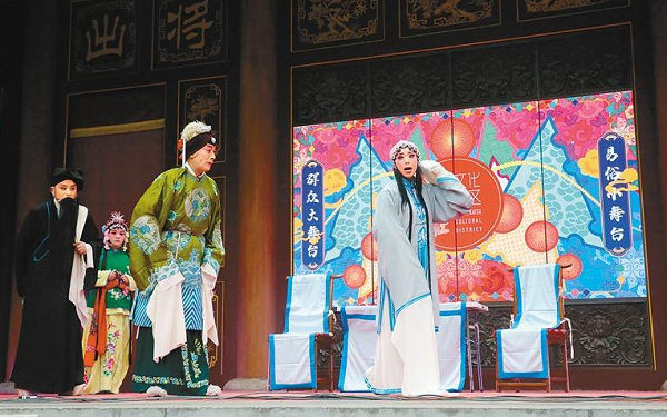 Xi'an Yisu Theater Cultural District holds Qin Opera 