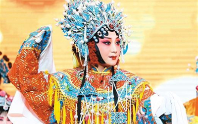 First female president protects time-honored Qin Opera theater 