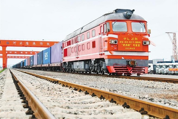 China-Europe freight train service puts on key new route  