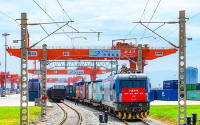 New freight train route links NW China's Shaanxi with Vietnam 