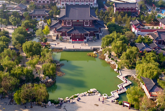 Huaqing Palace (Huaqing Hot Spring & Lishan Mountain)