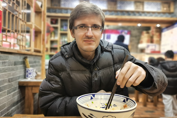 Moldovan teacher sows lifelong ties to Chinese culture