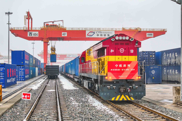 New China-Europe freight train route links Xi'an, Poti