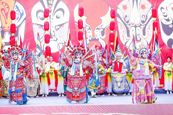 Chinese New Year countryside gala staged in Xi'an