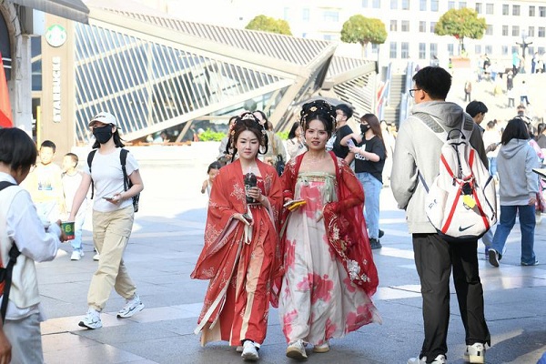 Xi'an ranks among top 10 most popular destinations for May Day holiday