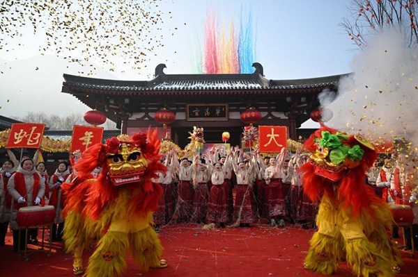 Xi'an cultural tourism booms during Spring Festival